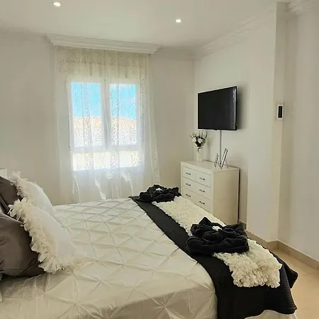Luxury With Private Heated Pool And Cinema By Vapago Tenerife Vila Los Cristianos (Tenerife)