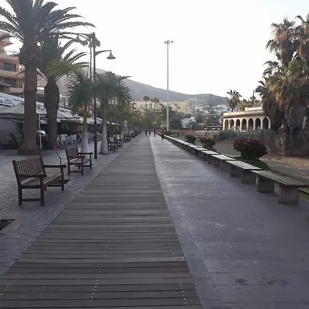Luxury With Private Heated Pool And Cinema By Vapago Tenerife Los Cristianos (Tenerife)