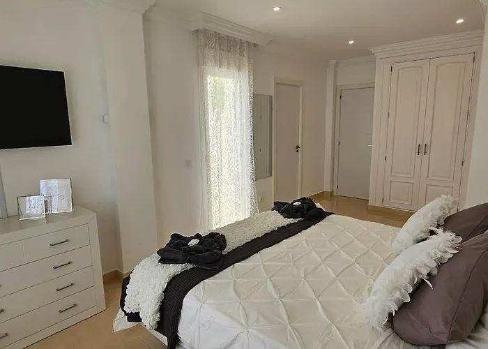 Luxury With Private Pool And Cinema By Vapago Tenerife וילה לוס כריסטיאנוס