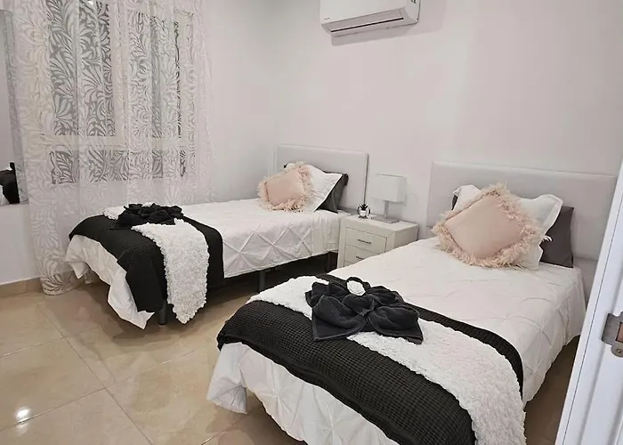 Luxury With Private Pool And Cinema By Vapago Tenerife וילה *