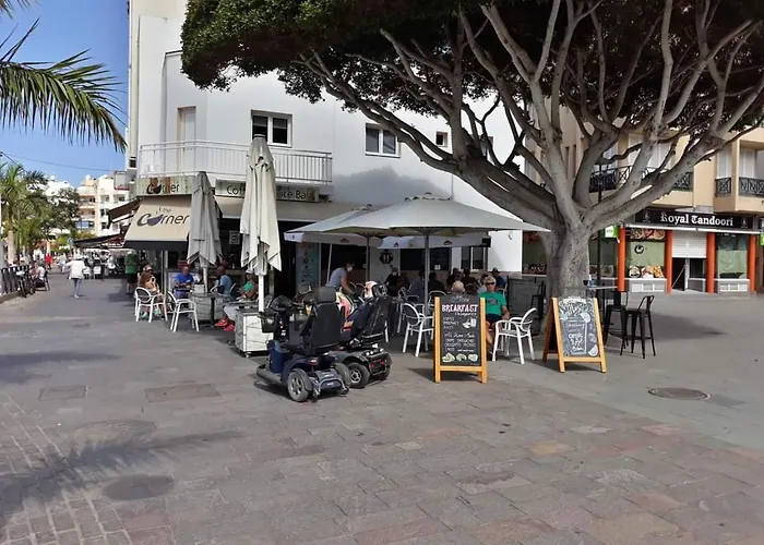 Luxury With Private Pool And Cinema By Vapago Tenerife וילה לוס כריסטיאנוס